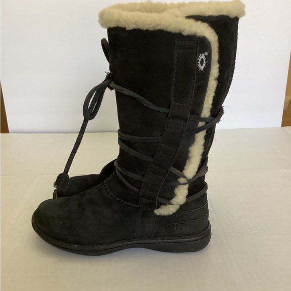 UGG Catalina Tall Black Suede Shearling Leather Wrap Strap Boots Size 6 - Picture 4 of 15
